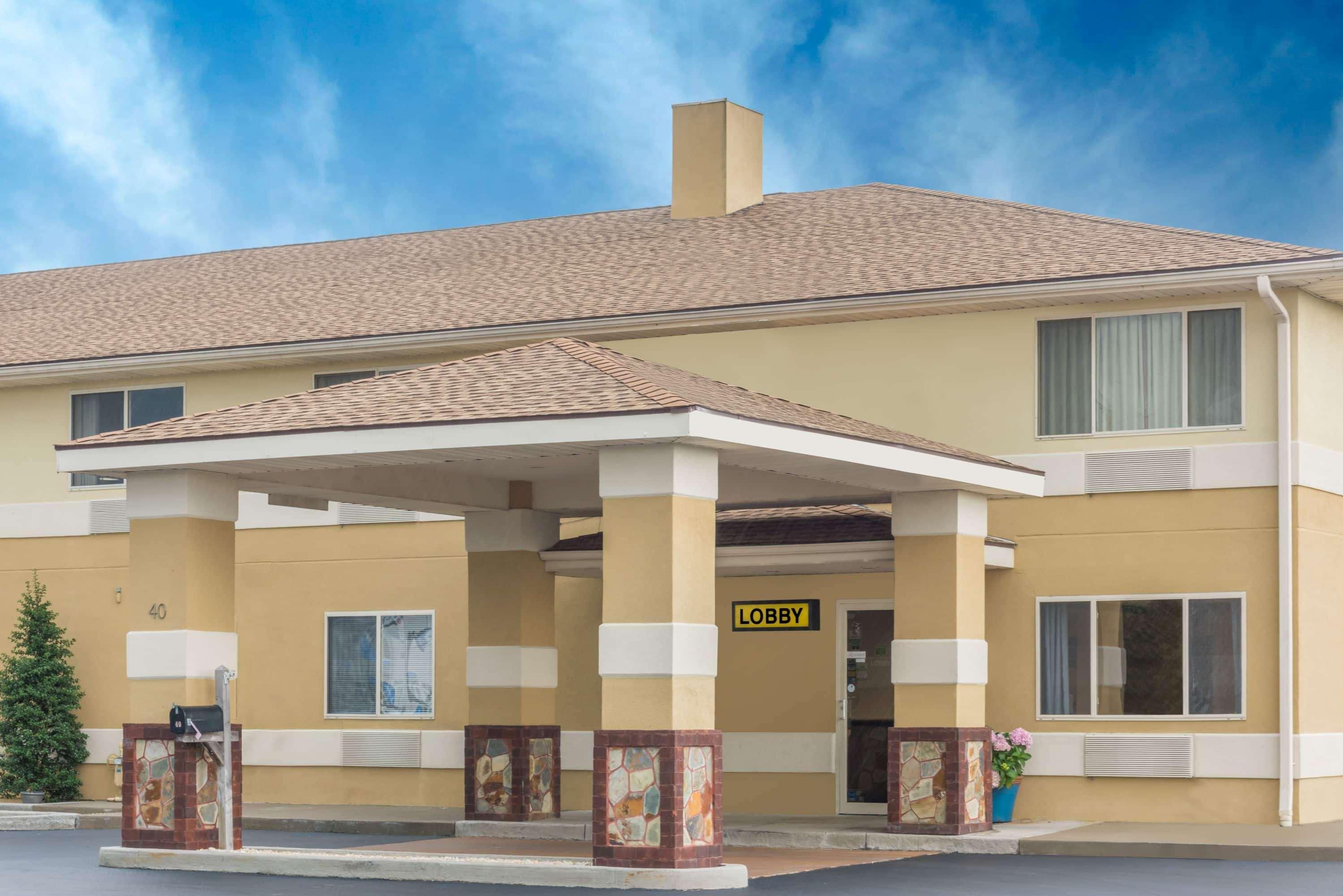 Super 8 By Wyndham Hanover Dış mekan fotoğraf